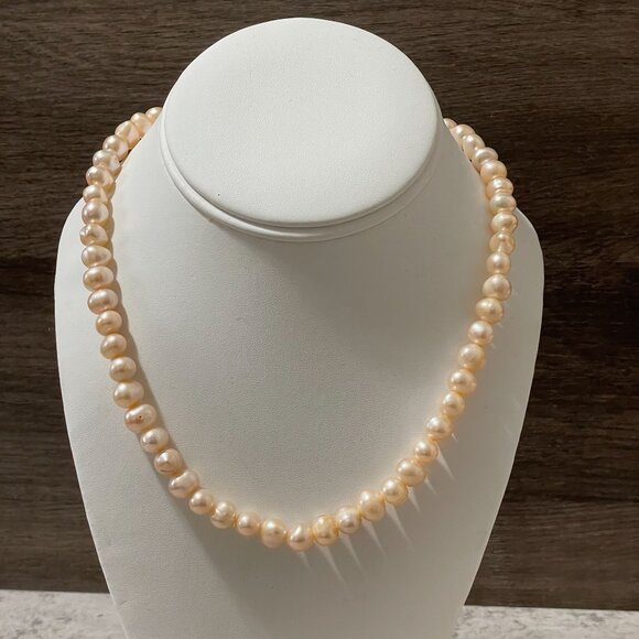 Genuine 6.5-7mm Peach Pink Fresh Water Pearls 17.5" Classic  Strand Necklace - Picture 1 of 5